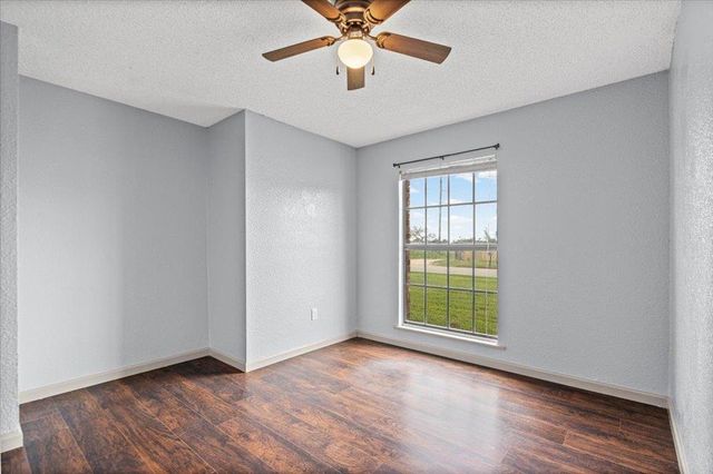 650 W Austin RD, Luling, TX 78648