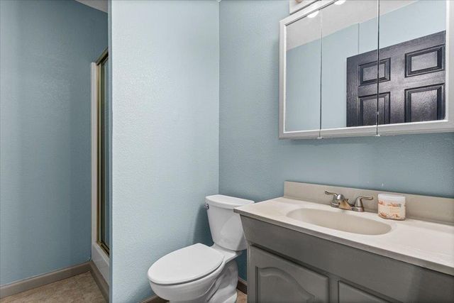 650 W Austin RD, Luling, TX 78648