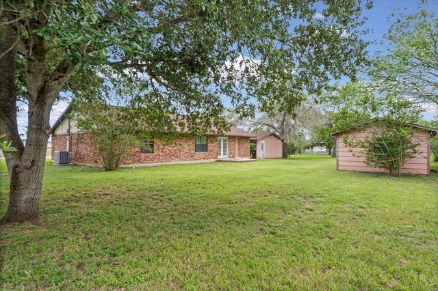 650 W Austin RD, Luling, TX 78648