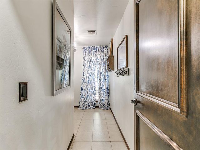 1028 Skyline Boulevard, Edmond, OK 73025