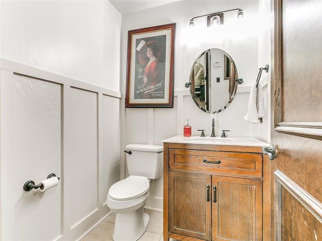 1028 Skyline Boulevard, Edmond, OK 73025