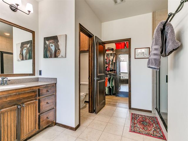 1028 Skyline Boulevard, Edmond, OK 73025