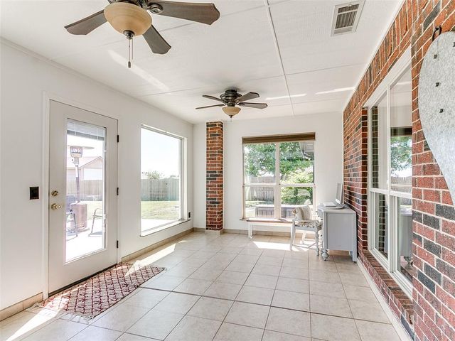1028 Skyline Boulevard, Edmond, OK 73025