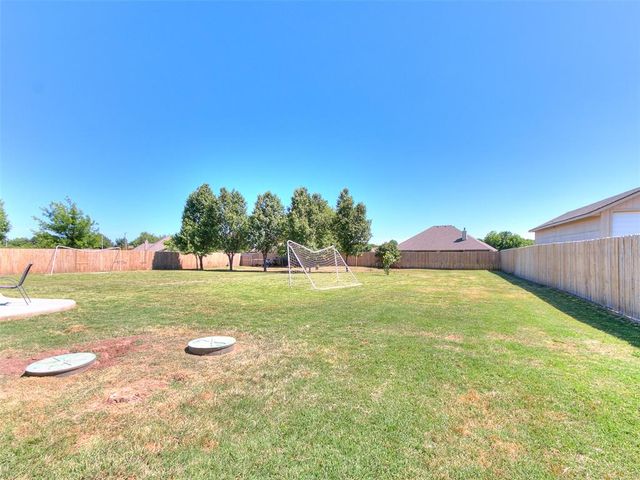 1028 Skyline Boulevard, Edmond, OK 73025