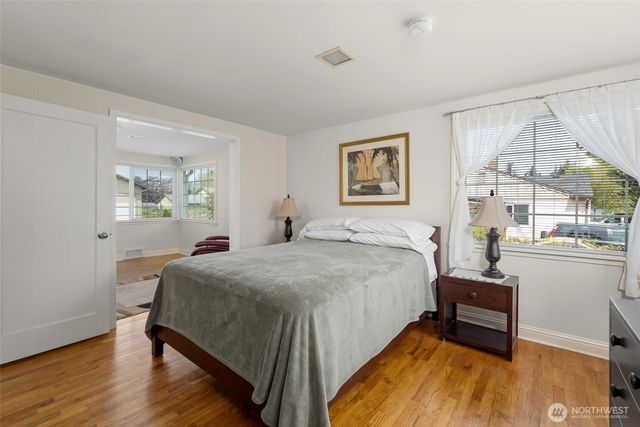 347 SE Glencoe Street, Oak Harbor, WA 98277