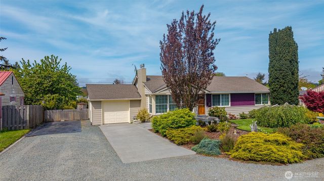 347 SE Glencoe Street, Oak Harbor, WA 98277