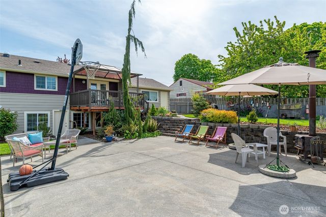 347 SE Glencoe Street, Oak Harbor, WA 98277