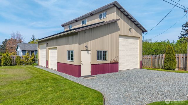 347 SE Glencoe Street, Oak Harbor, WA 98277