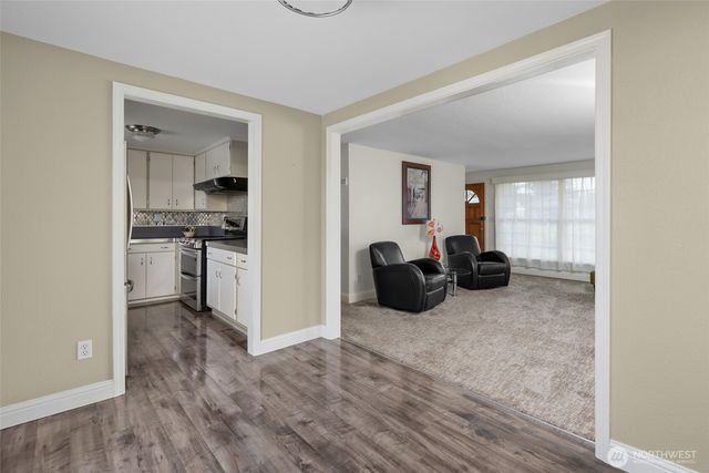 347 SE Glencoe Street, Oak Harbor, WA 98277