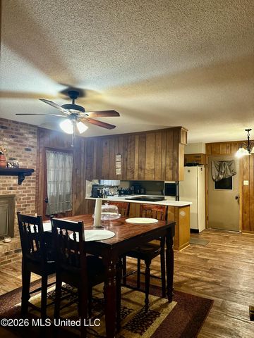 5727 Iroquois Drive, Horn Lake, MS 38637
