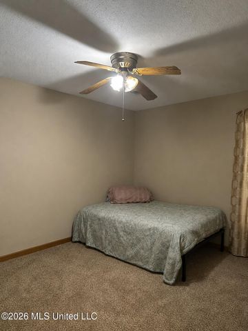 5727 Iroquois Drive, Horn Lake, MS 38637