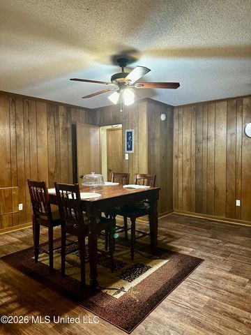 5727 Iroquois Drive, Horn Lake, MS 38637