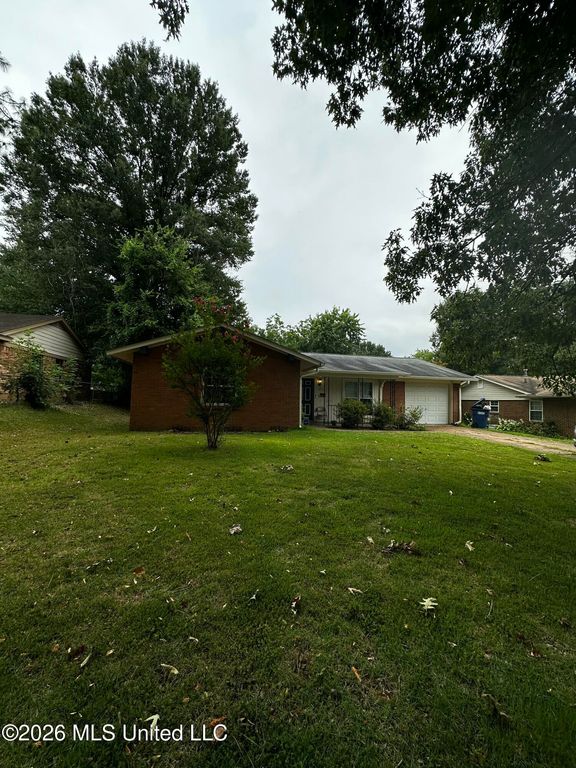 5727 Iroquois Drive, Horn Lake, MS 38637