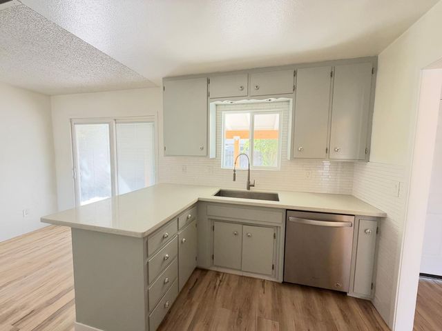 2413 Murray St, Turlock, CA 95382