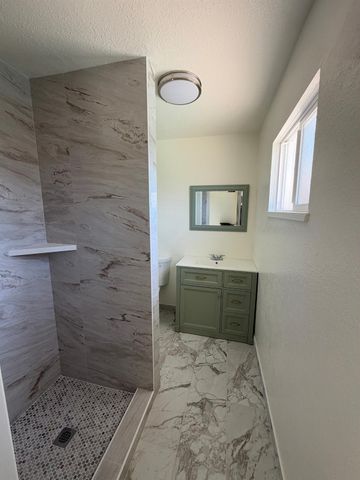 2413 Murray St, Turlock, CA 95382
