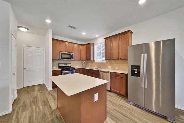 4343 Roaring Timber Drive, Conroe, TX 77304