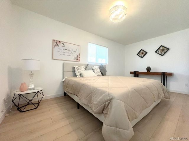 3227 S Grape St, Denver, CO 80222