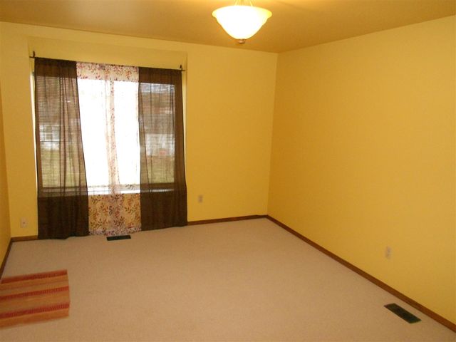 129 Balmoral Court, Kalamazoo, MI 49006