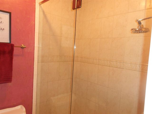 129 Balmoral Court, Kalamazoo, MI 49006