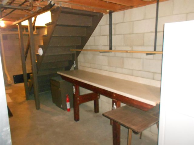 129 Balmoral Court, Kalamazoo, MI 49006