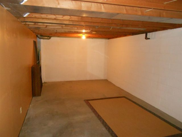 129 Balmoral Court, Kalamazoo, MI 49006