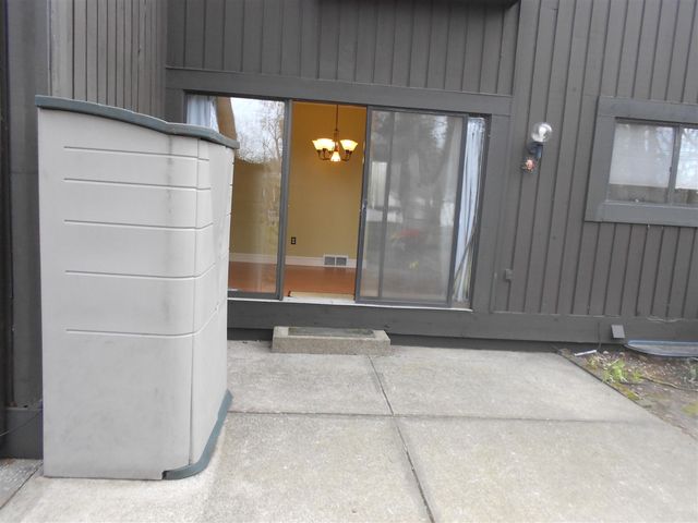 129 Balmoral Court, Kalamazoo, MI 49006