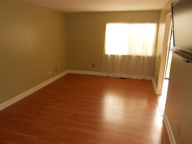 129 Balmoral Court, Kalamazoo, MI 49006