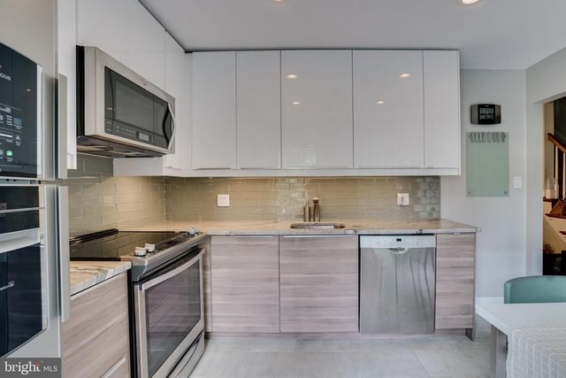 2310 SANFORD ST, Alexandria, VA 22301