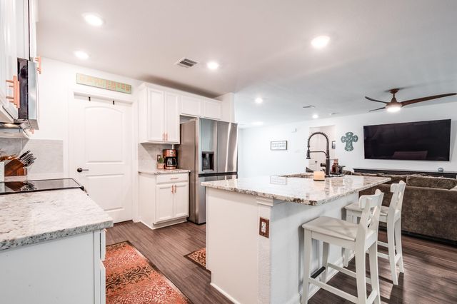 714 Little Doe Drive, Crosby, TX 77532