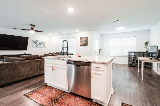 714 Little Doe Drive, Crosby, TX 77532