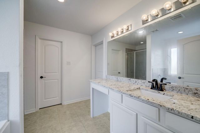 714 Little Doe Drive, Crosby, TX 77532