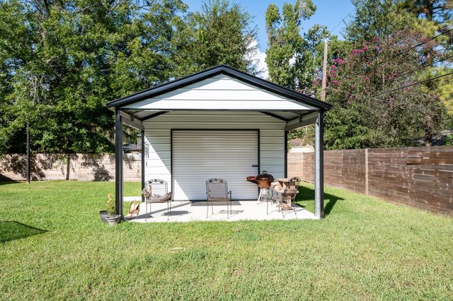 714 Little Doe Drive, Crosby, TX 77532