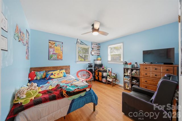 1745 26th Street NE, Hickory, NC 28601