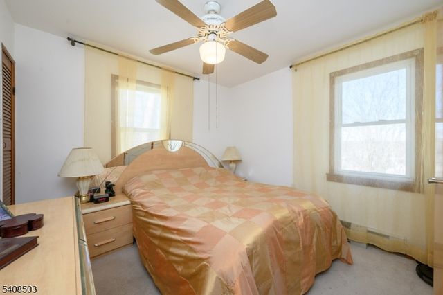 19 Skyland Ave, Wanaque Boro, NJ 07420