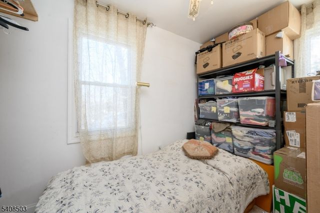 19 Skyland Ave, Wanaque Boro, NJ 07420