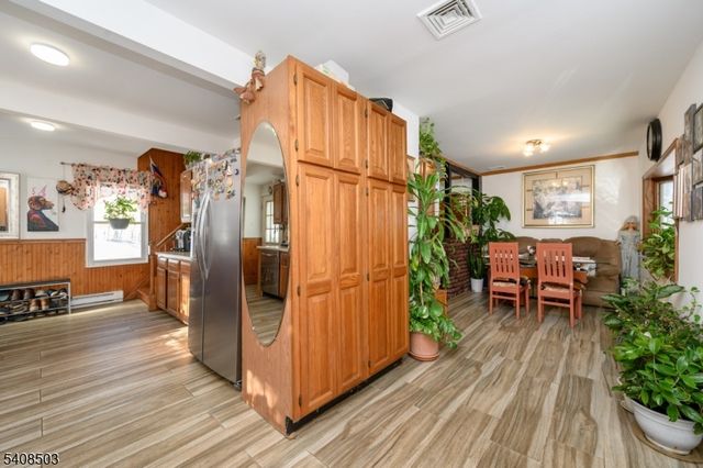 19 Skyland Ave, Wanaque Boro, NJ 07420