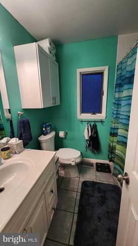 647 TARANTO AVE, Blackwood, NJ 08012