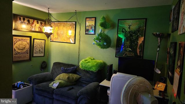 647 TARANTO AVE, Blackwood, NJ 08012