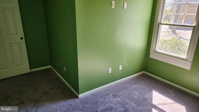 647 TARANTO AVE, Blackwood, NJ 08012