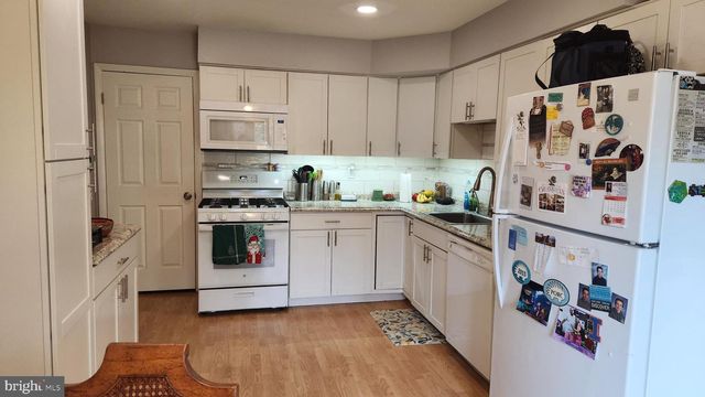 647 TARANTO AVE, Blackwood, NJ 08012