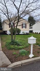 647 TARANTO AVE, Blackwood, NJ 08012