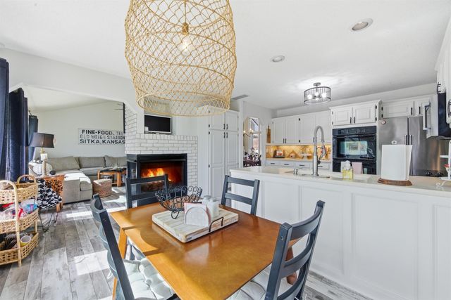 2215 N Tee Time Ct, Wichita, KS 67205