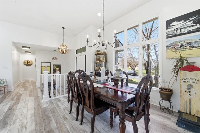 2215 N Tee Time Ct, Wichita, KS 67205