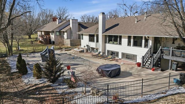 2215 N Tee Time Ct, Wichita, KS 67205