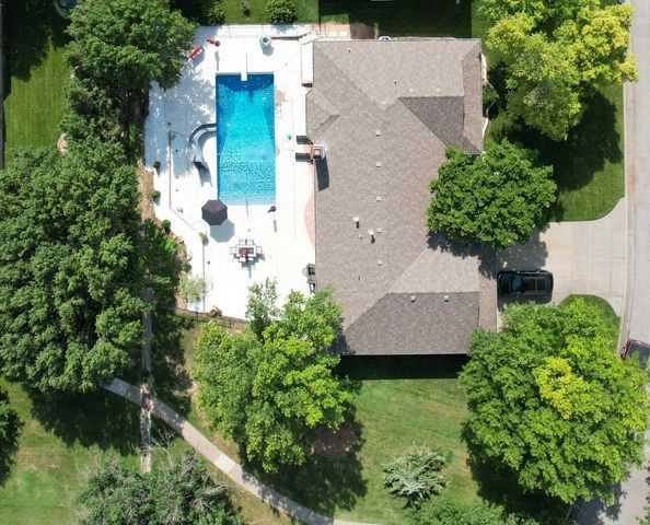 2215 N Tee Time Ct, Wichita, KS 67205