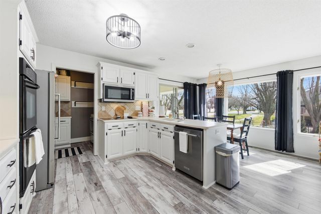 2215 N Tee Time Ct, Wichita, KS 67205