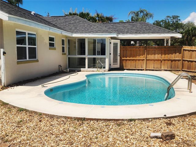 2494 DEL RIO WAY, Dunedin, FL 34698