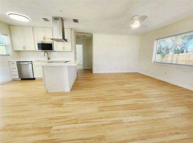 2494 DEL RIO WAY, Dunedin, FL 34698