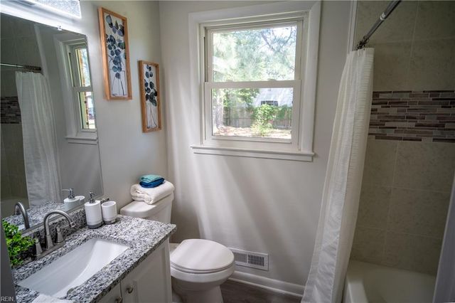 3821 Cedar LN, Portsmouth, VA 23703