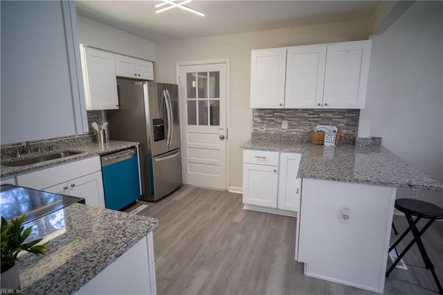 3821 Cedar LN, Portsmouth, VA 23703